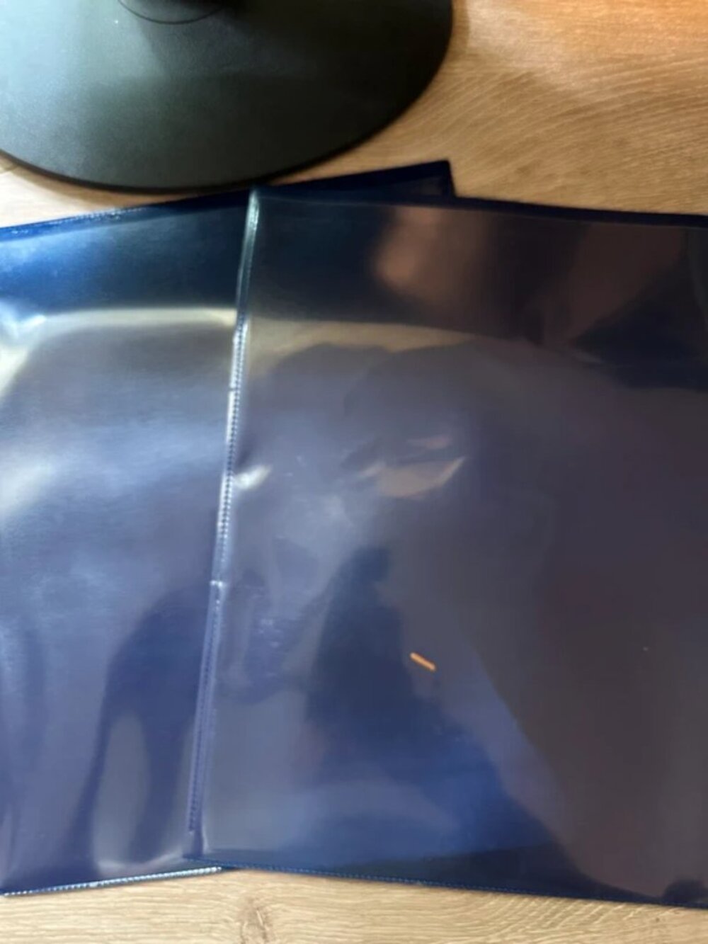 Set of 2 plastic folders